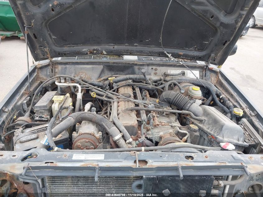 1998 Jeep Cherokee VIN: 1J4FJ68S6WL175516 Lot: 43640786