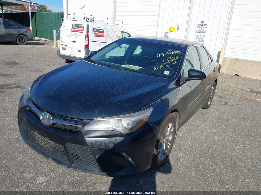 4T1BF1FK1HU715164 2017 TOYOTA CAMRY photo no. 2