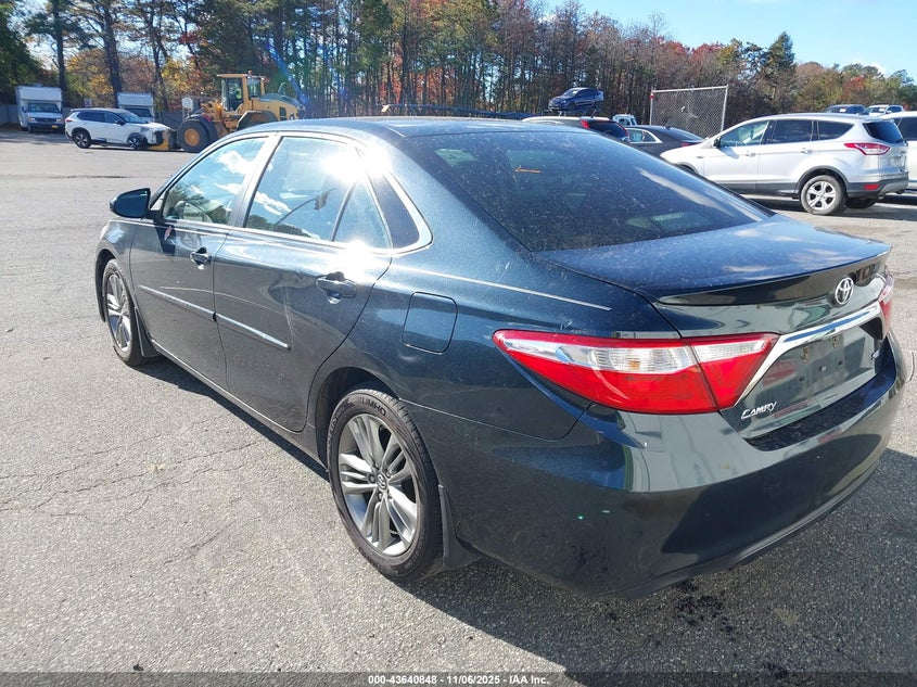 4T1BF1FK1HU715164 2017 TOYOTA CAMRY photo no. 3