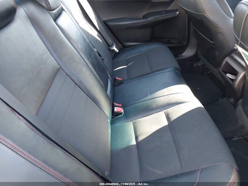4T1BF1FK1HU715164 2017 TOYOTA CAMRY photo no. 8