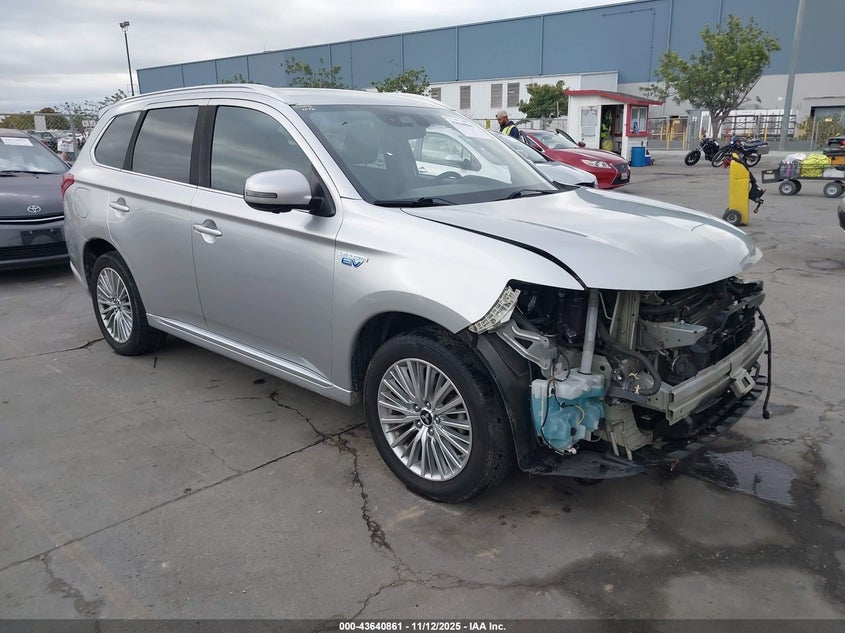 MITSUBISHI OUTLANDER GT