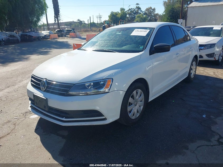 3VW267AJ4GM275673 2016 VOLKSWAGEN JETTA photo no. 2