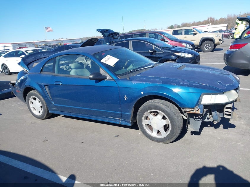 2000 Ford Mustang VIN: 1FAFP4045YF194670 Lot: 43640951