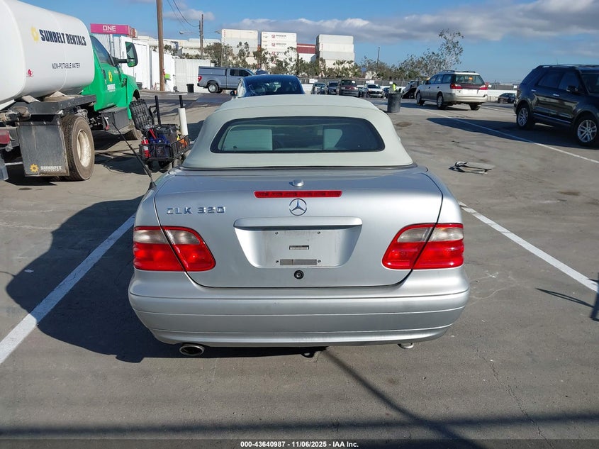 2001 Mercedes-Benz Clk 320 VIN: WDBLK65G51T072701 Lot: 43640987