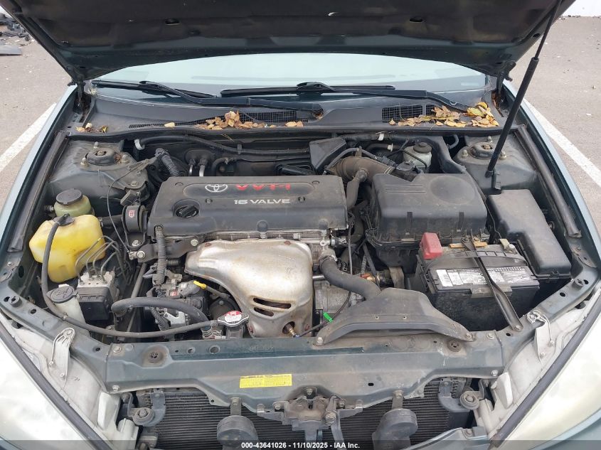 2004 Toyota Camry Le VIN: JTDBE32K240267270 Lot: 43641026