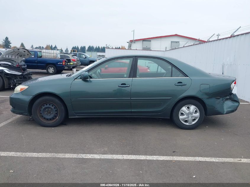 2004 Toyota Camry Le VIN: JTDBE32K240267270 Lot: 43641026