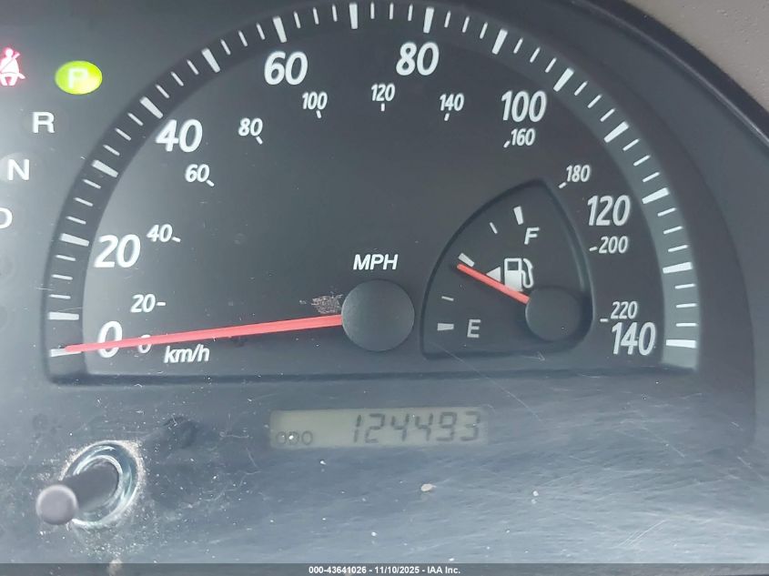 2004 Toyota Camry Le VIN: JTDBE32K240267270 Lot: 43641026