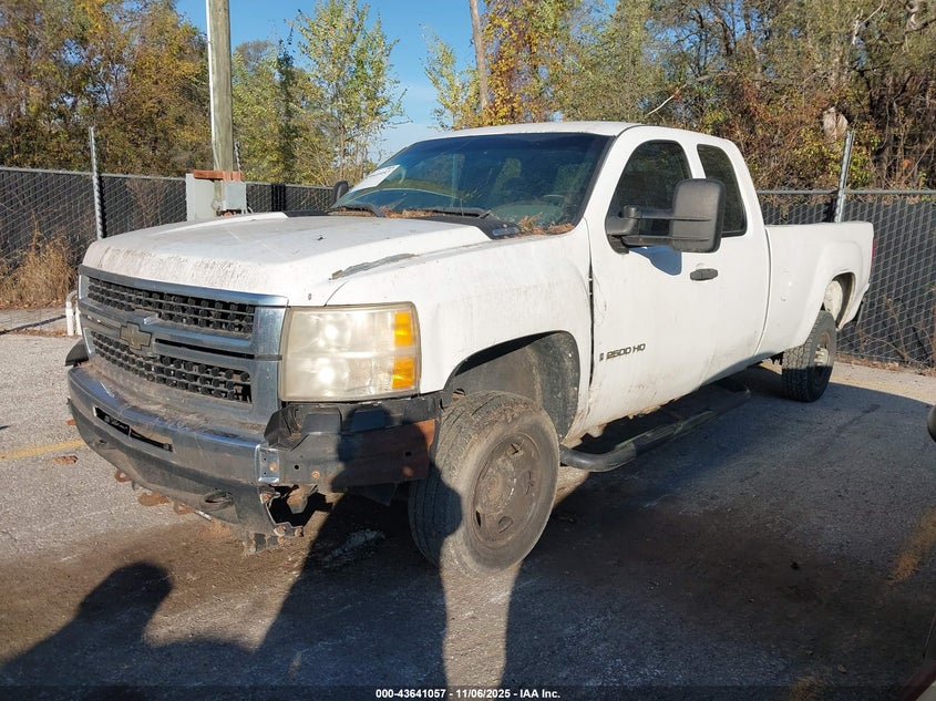 1GCHC29K78E129166 2008 CHEVROLET SILVERADO photo no. 2