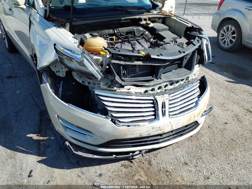 2018 Lincoln Mkc Select VIN: 5LMCJ2D99JUL23061 Lot: 43641062