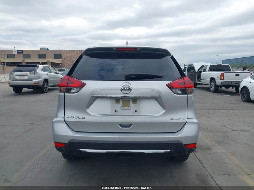 2018 NISSAN ROGUE SL JN8AT2MV4JW320261