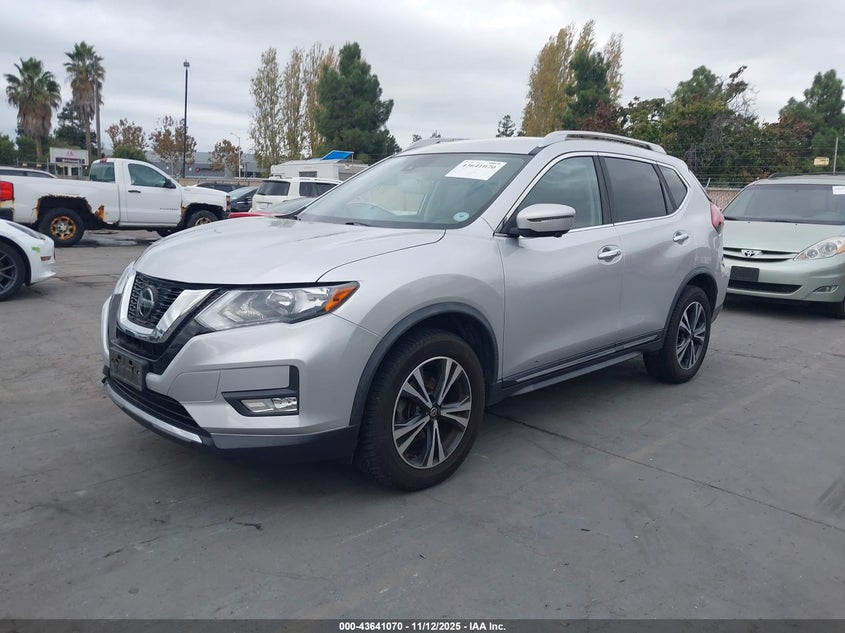 2018 NISSAN ROGUE SL JN8AT2MV4JW320261