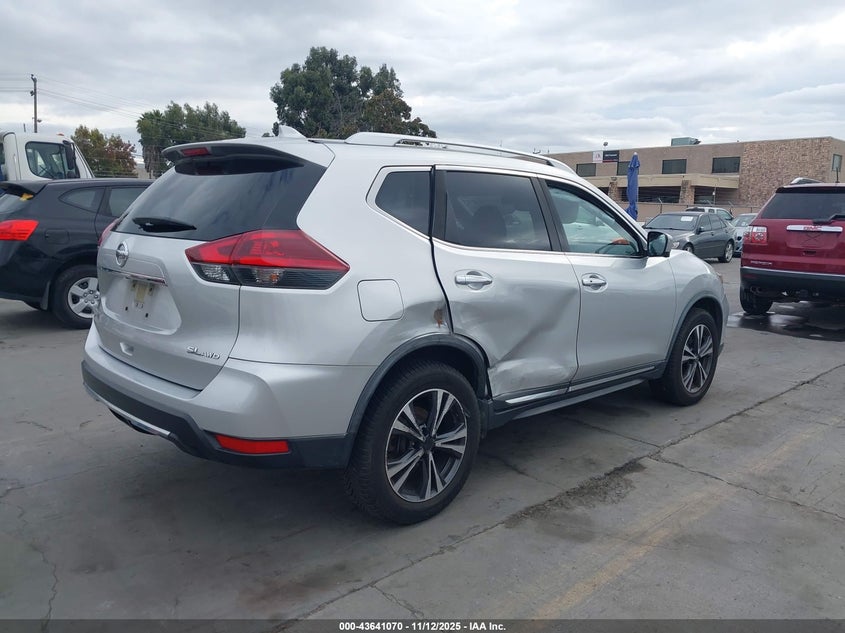 2018 NISSAN ROGUE SL JN8AT2MV4JW320261