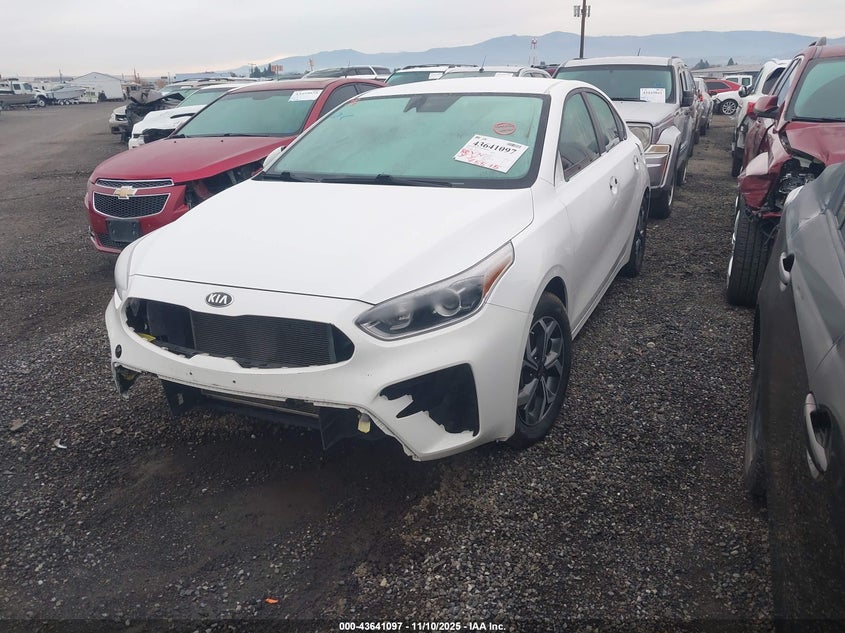 3KPF24ADXME357955 2021 KIA FORTE photo no. 2