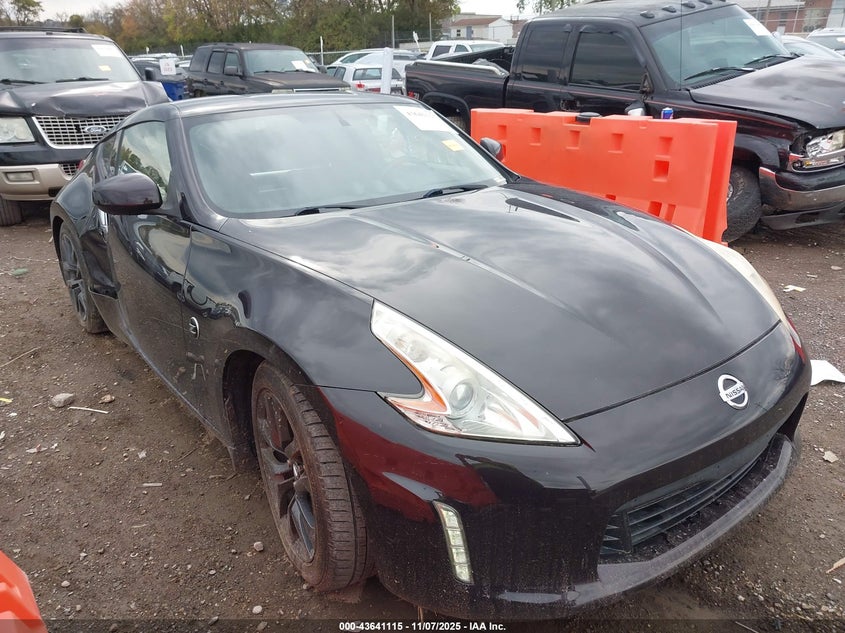 NISSAN 370Z