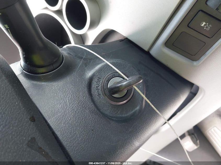 2008 Toyota Tundra Sr5 5.7L V8 VIN: 5TFEV54118X066812 Lot: 43641237