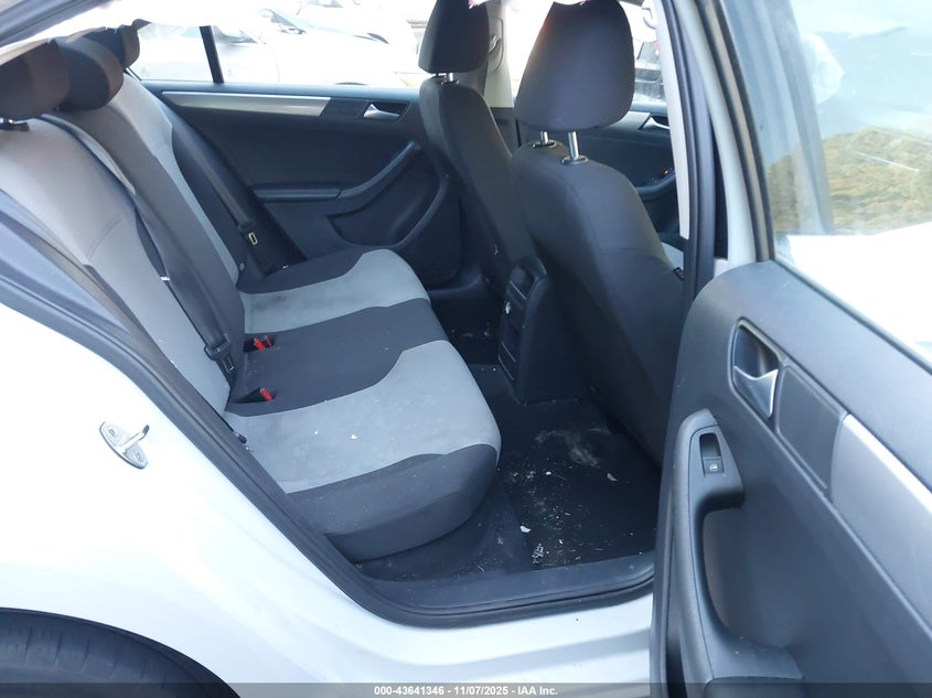 2017 VOLKSWAGEN JETTA - 3VWDB7AJ48M233162