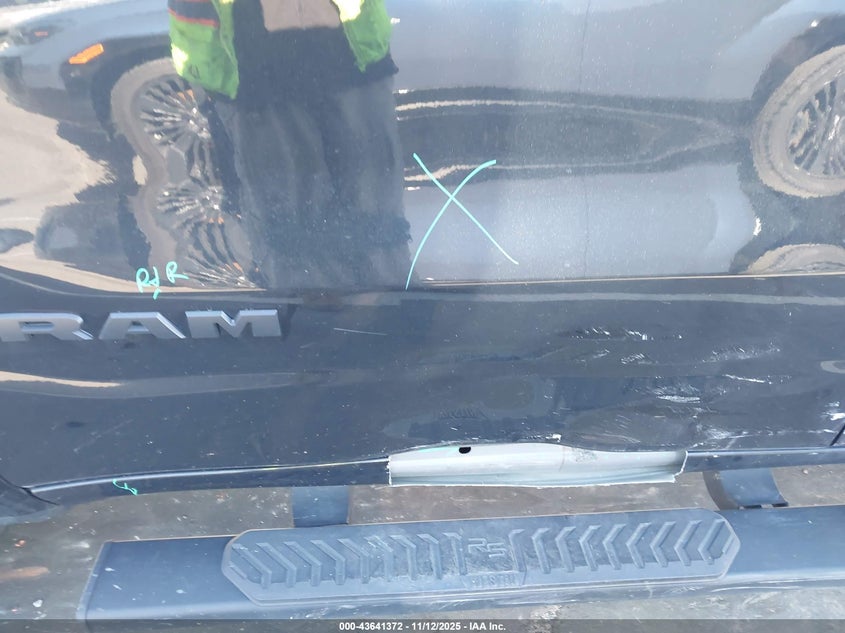 2023 RAM 1500 BIG HORN  4X2 6'4 BOX 1C6RREMT0PN664902