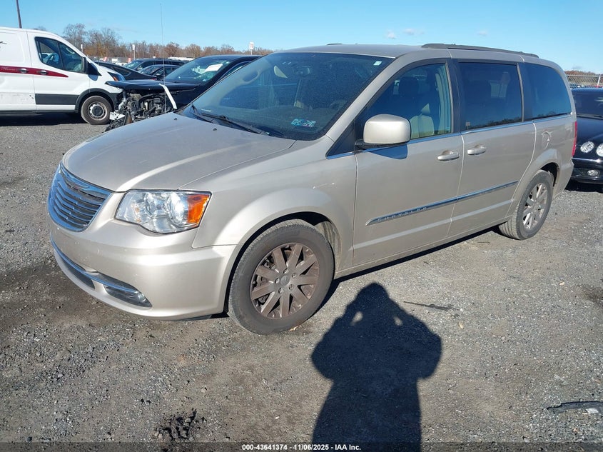 2C4RC1BG5FR698232 2015 CHRYSLER TOWN & COUNTRY photo no. 2