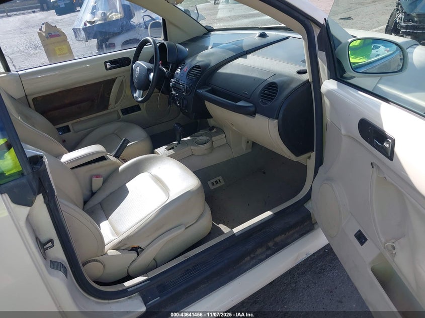 3VWCD31Y95M307126 2005 VOLKSWAGEN BEETLE photo no. 5