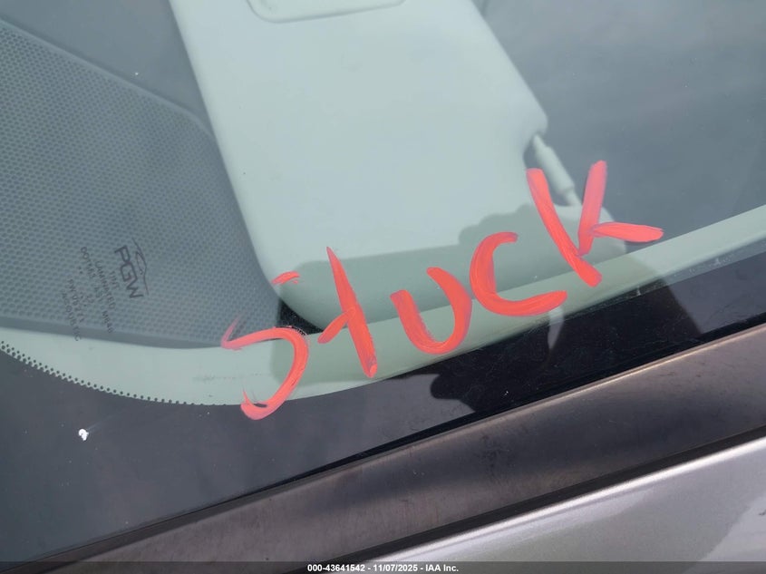 2020 TOYOTA C-HR LE JTNKHMBX8L1085358