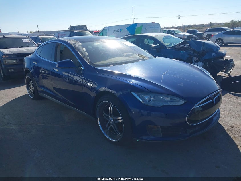 2016 Tesla Model S 60/70/75/85 VIN: 5YJSA1E13GF126023 Lot: 43641591