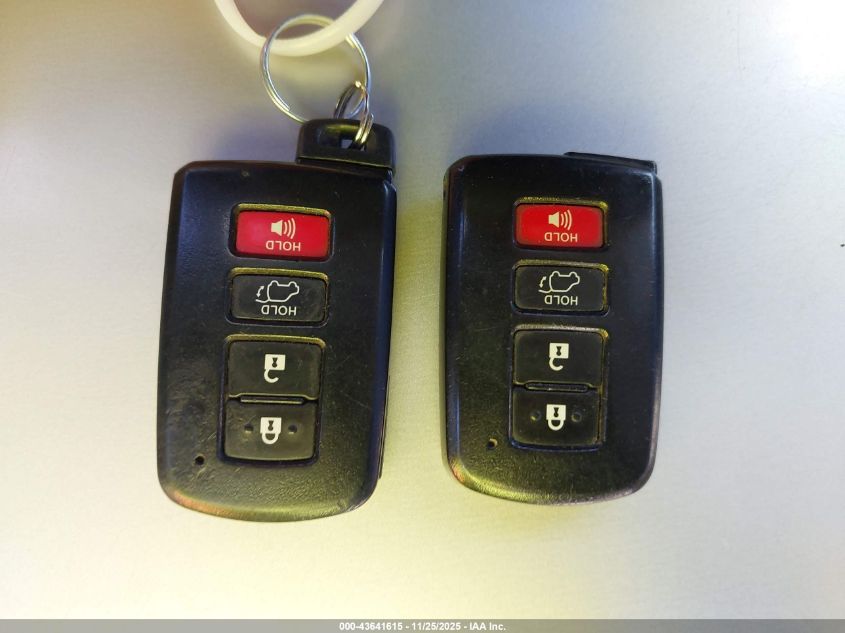 2019 Toyota Highlander Xle VIN: 5TDKZRFH3KS552074 Lot: 43641615