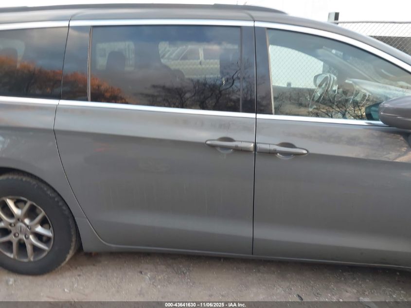 2022 Chrysler Pacifica Touring VIN: 2C4RC1FGXNR103142 Lot: 43641630