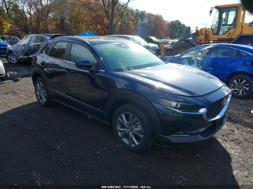 3MVDMBCM3SM753780 2025 Mazda Cx-30 2.5 S Preferred Package auction photo 1