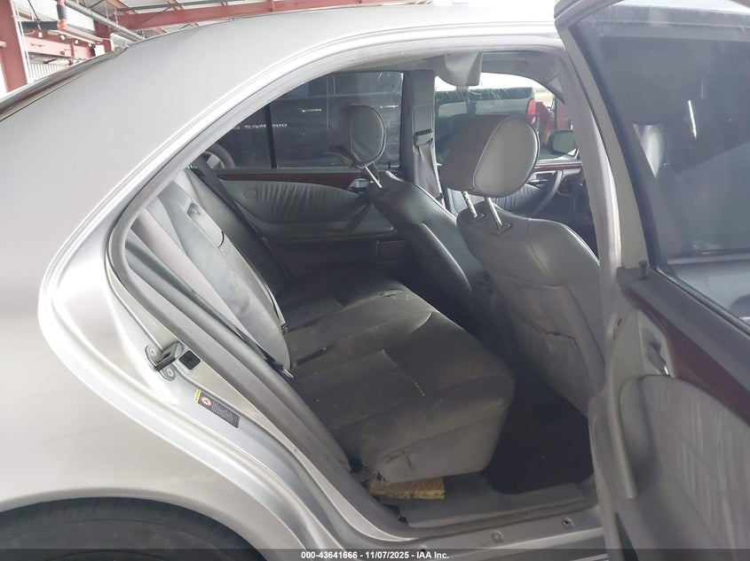 2001 Mercedes-Benz E 320 VIN: WDBJF65J61B294385 Lot: 43641666