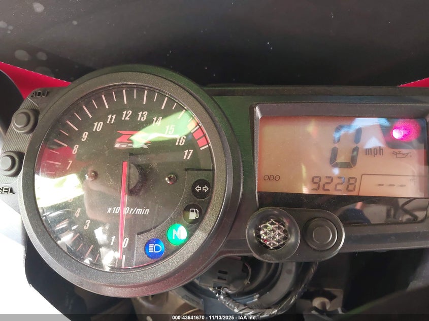 2005 Suzuki Gsx-R600 K VIN: JS1GN7CA152114043 Lot: 43641670