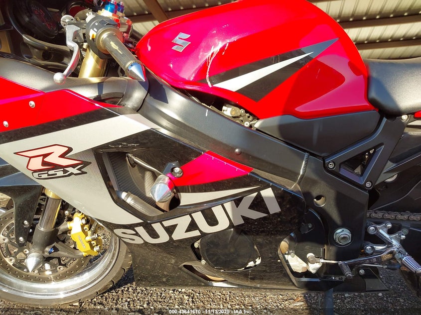 2005 Suzuki Gsx-R600 K VIN: JS1GN7CA152114043 Lot: 43641670
