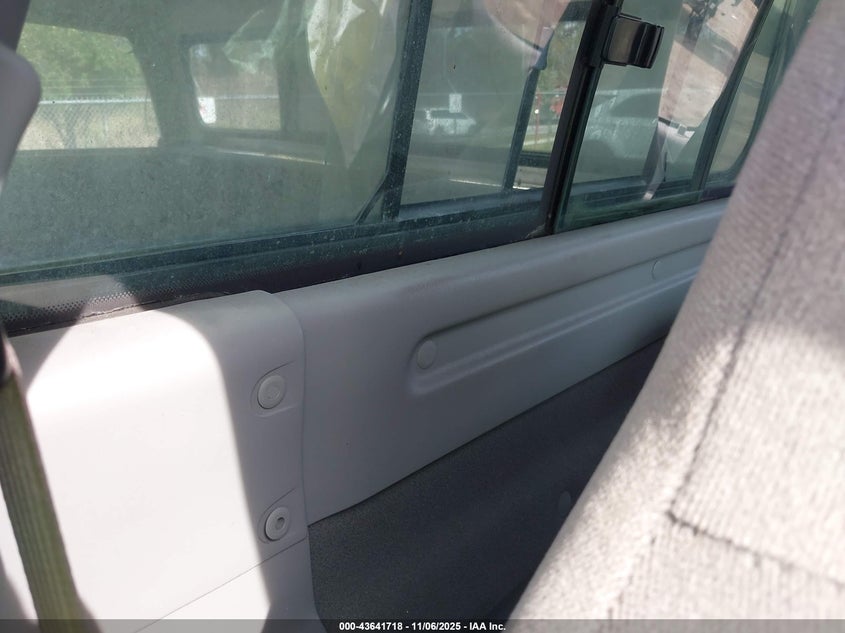 2001 Ford F-150 Xl/Xlt VIN: 1FTRF17W41NA45257 Lot: 43641718