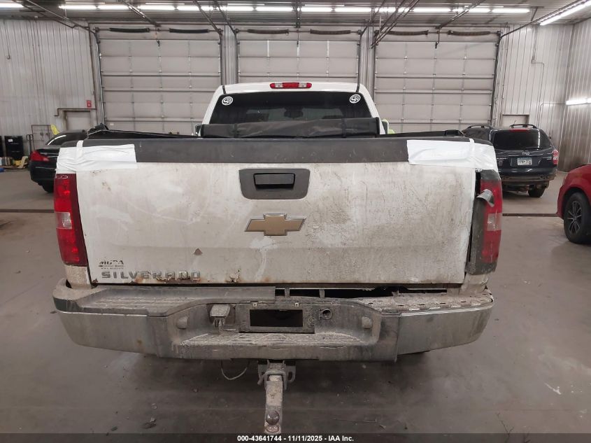 2007 Chevrolet Silverado 2500Hd Work Truck VIN: 1GCHK23617F500202 Lot: 43641744