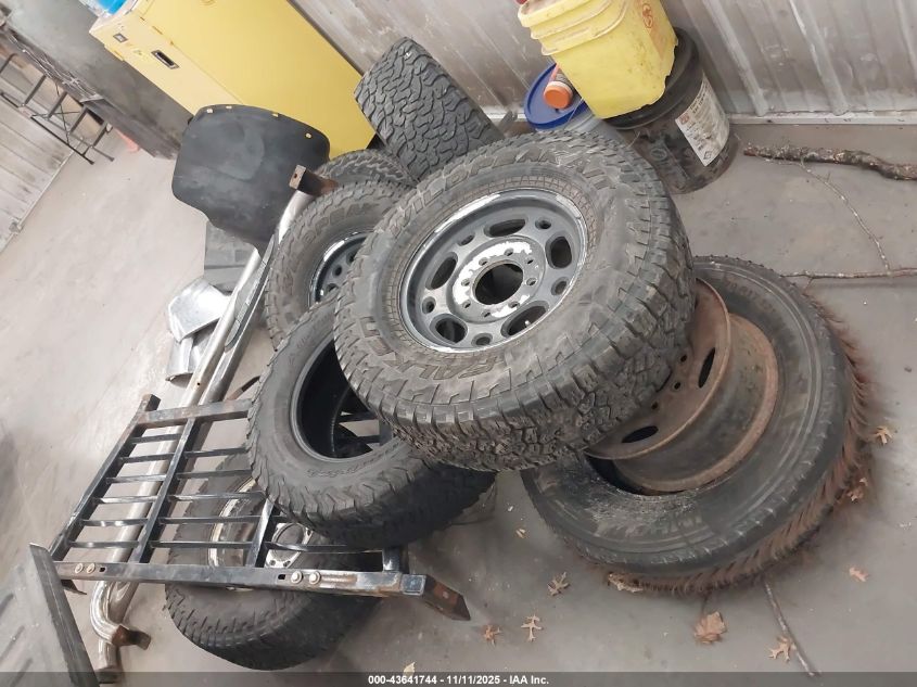 2007 Chevrolet Silverado 2500Hd Work Truck VIN: 1GCHK23617F500202 Lot: 43641744