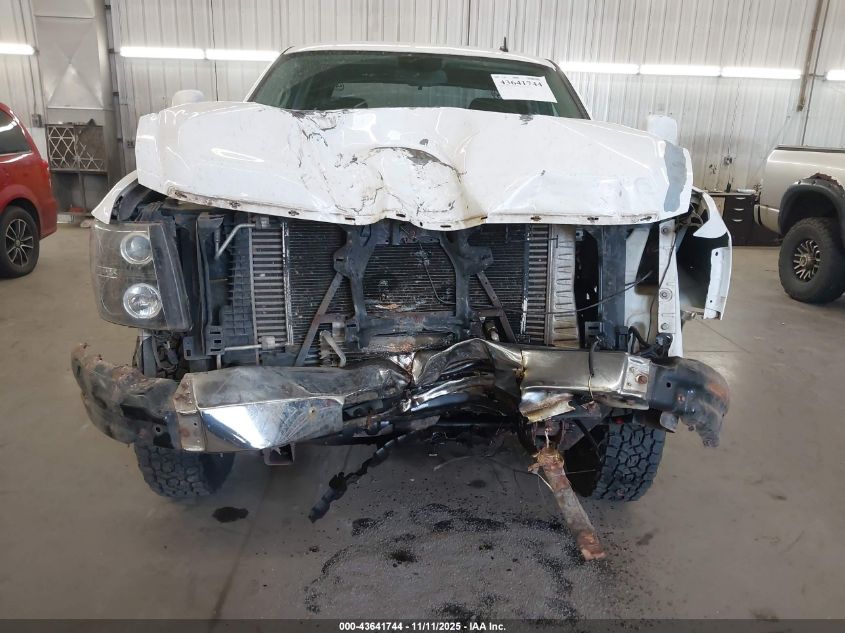 2007 Chevrolet Silverado 2500Hd Work Truck VIN: 1GCHK23617F500202 Lot: 43641744