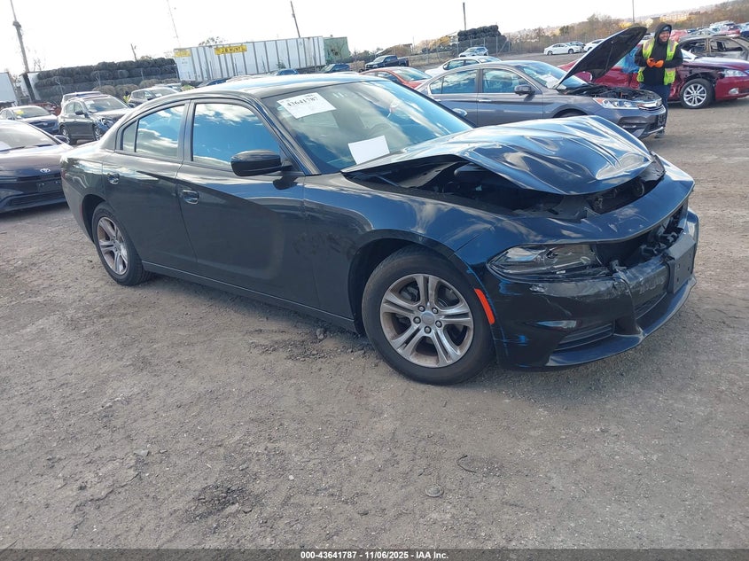 DODGE CHARGER SXT RWD