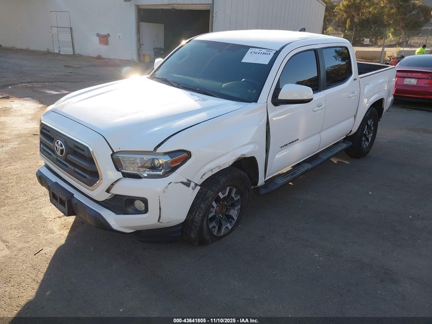 5TFAX5GN1HX089790 2017 TOYOTA TACOMA photo no. 2