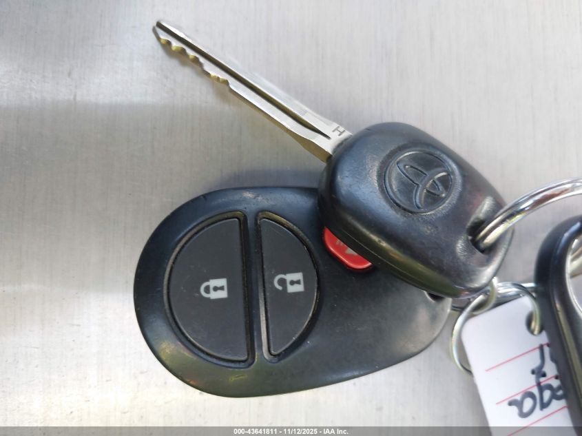 2016 Toyota Sequoia Sr5 5.7L V8 VIN: 5TDZY5G13GS064018 Lot: 43641811