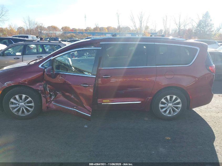 2019 Chrysler Pacifica Touring L VIN: 2C4RC1BG3KR625211 Lot: 43641931