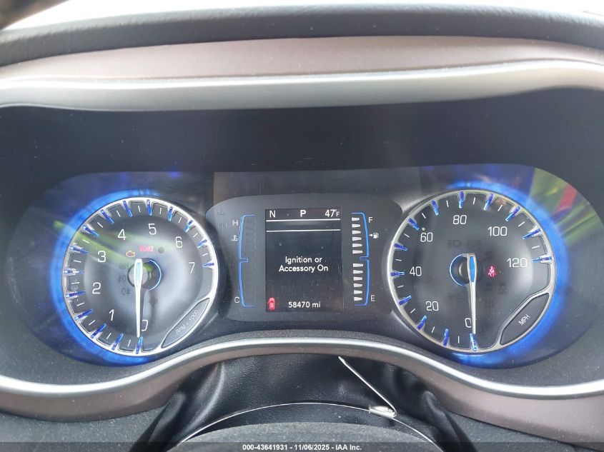 2019 Chrysler Pacifica Touring L VIN: 2C4RC1BG3KR625211 Lot: 43641931