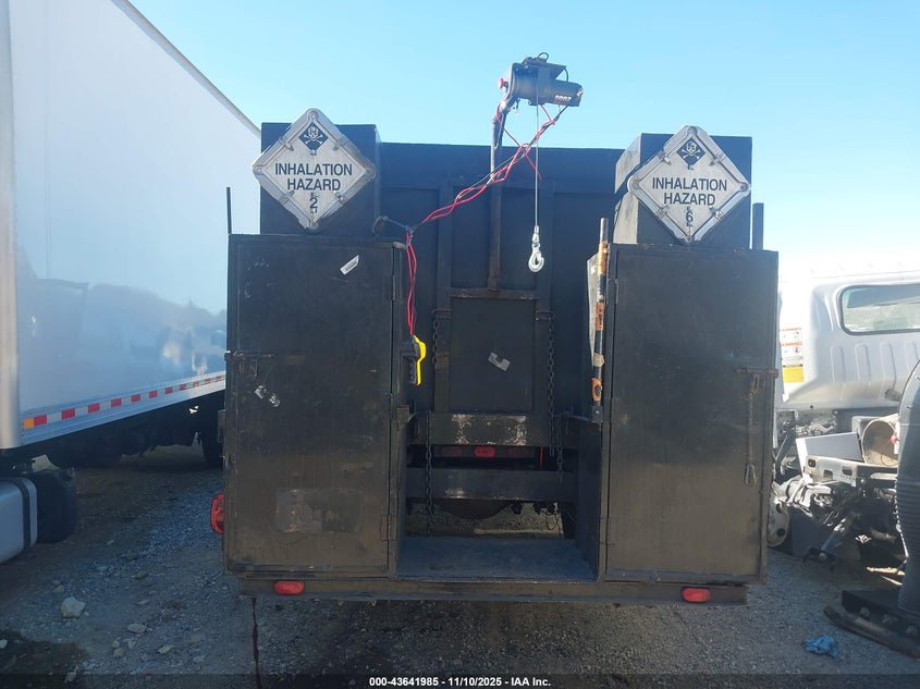 2005 Ford F-450 Lariat/Xl/Xlt VIN: 1FDXW46Y95EA39791 Lot: 43641985