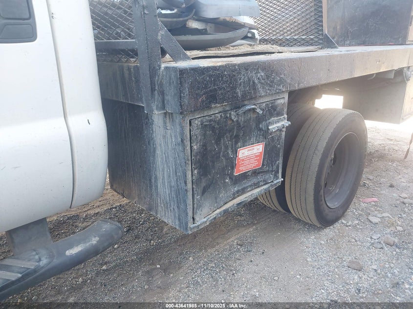 2005 Ford F-450 Lariat/Xl/Xlt VIN: 1FDXW46Y95EA39791 Lot: 43641985