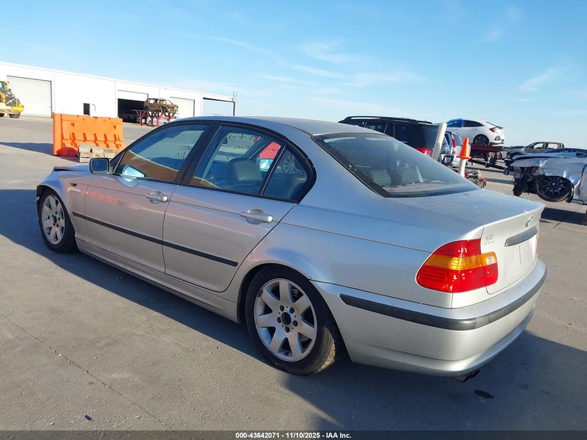 WBAEV33415KW20596 2005 BMW 3ER photo no. 3