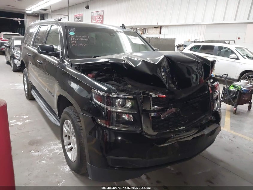 CHEVROLET SUBURBAN 2WD LS