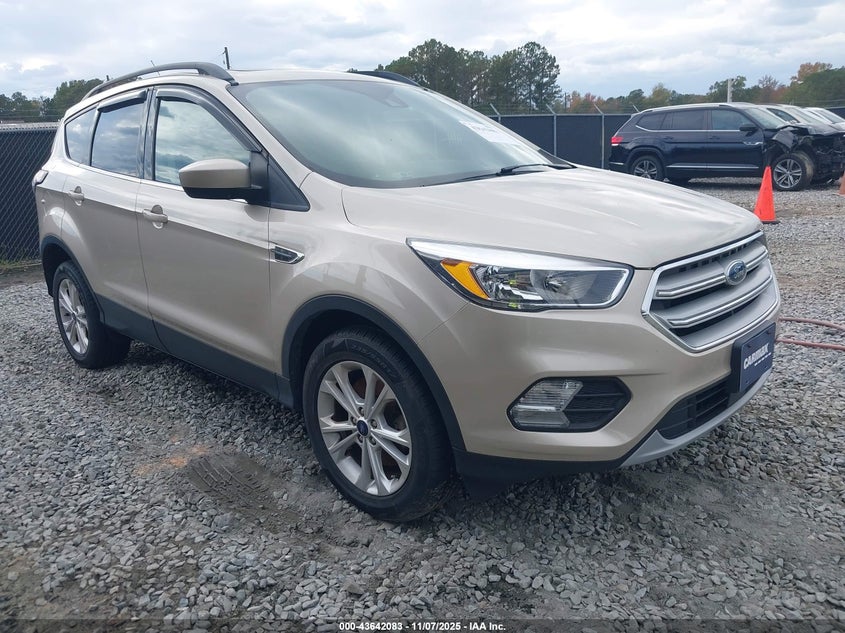 2018 FORD ESCAPE SE - 1FMCU9GD6JUD11873
