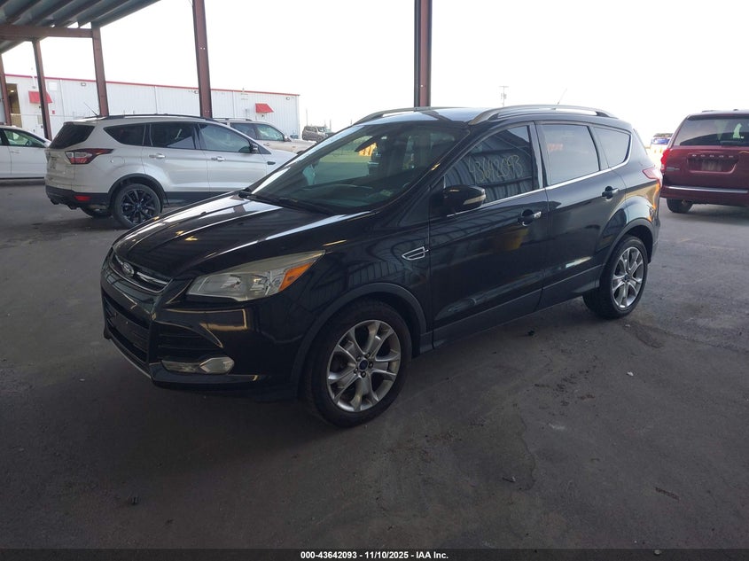 1FMCU9J92FUC12429 2015 FORD ESCAPE photo no. 2
