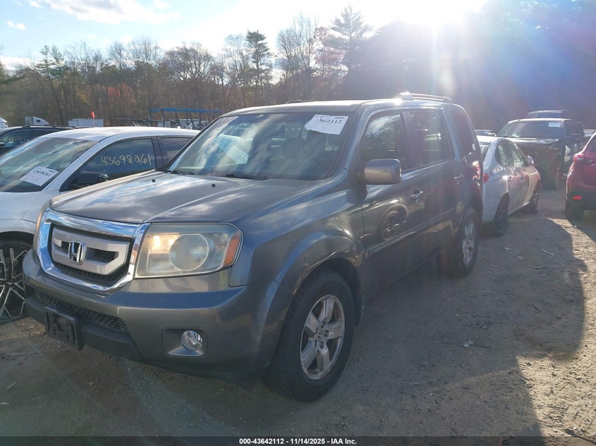 5FNYF4H50BB033223 2011 HONDA PILOT photo no. 2