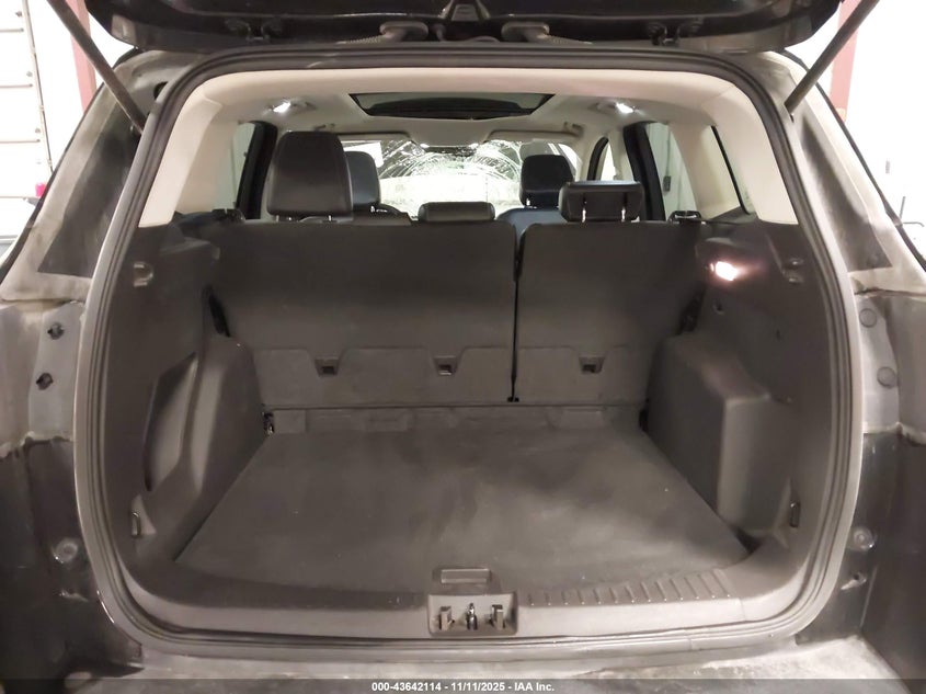 2018 FORD ESCAPE SE - 1FMCU9GDXJUC29175