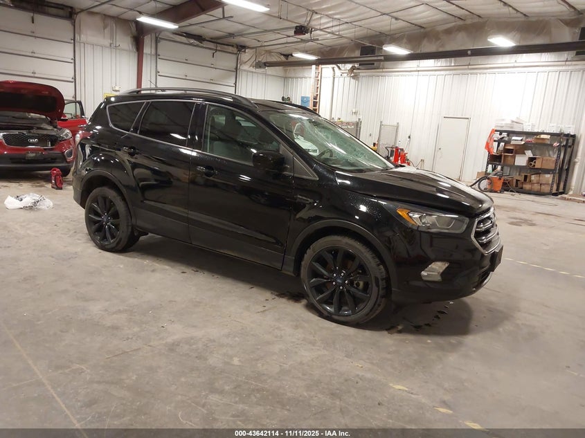 2018 FORD ESCAPE SE - 1FMCU9GDXJUC29175