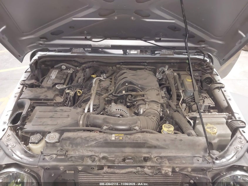 2017 JEEP WRANGLER UNLIMITED SPORT 4X4 1C4BJWDG4HL633983